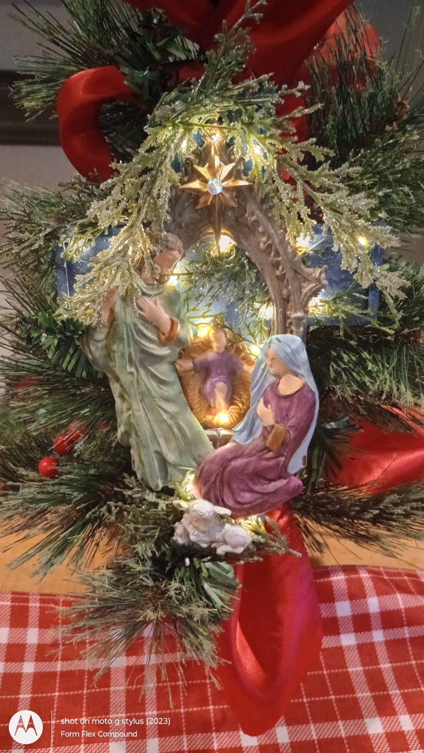 ***LIMITED QUANTITY*** Cross with Form Flex Compound castings and two bags of Form Flex Compound. - Image 2